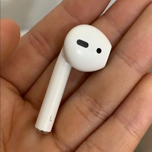 Left AirPod ( 2nd gen )  . ( replacement )